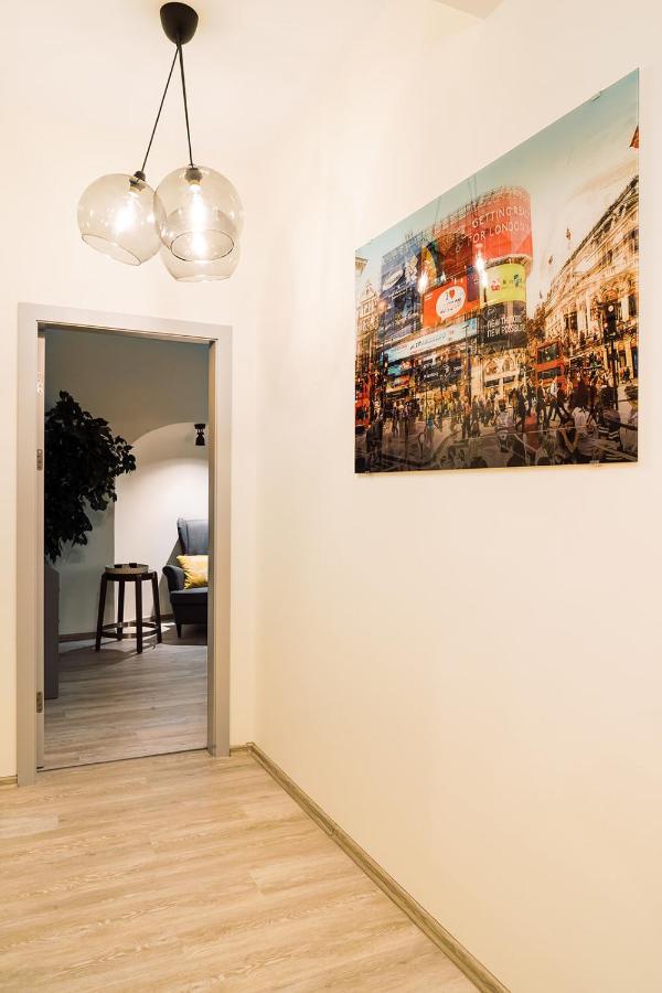 Lejlighed Morrison Apartment/15 Guests/7bedrooms/riga Old Town