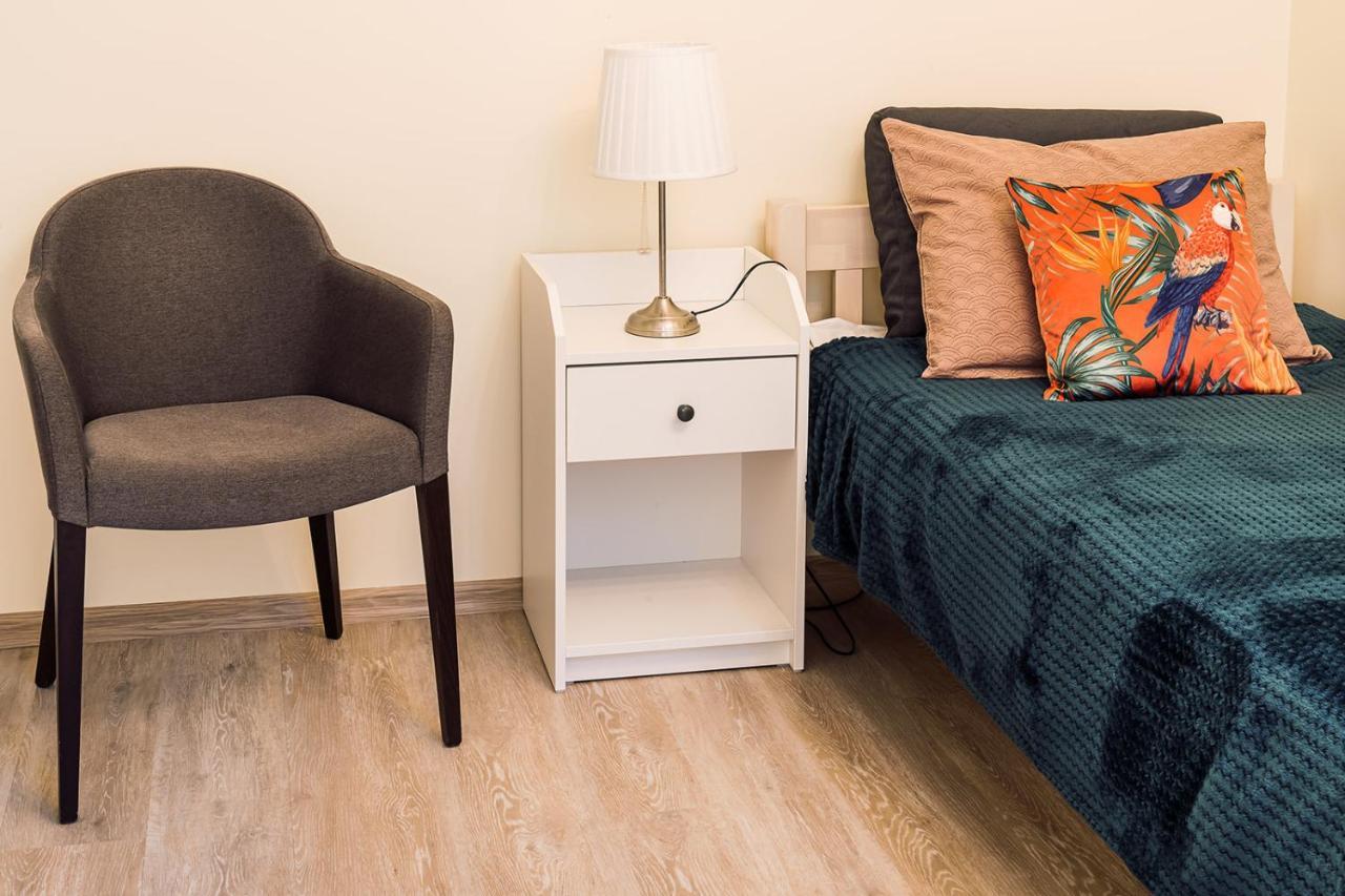 Lejlighed Morrison Apartment/15 Guests/7bedrooms/riga Old Town Riga