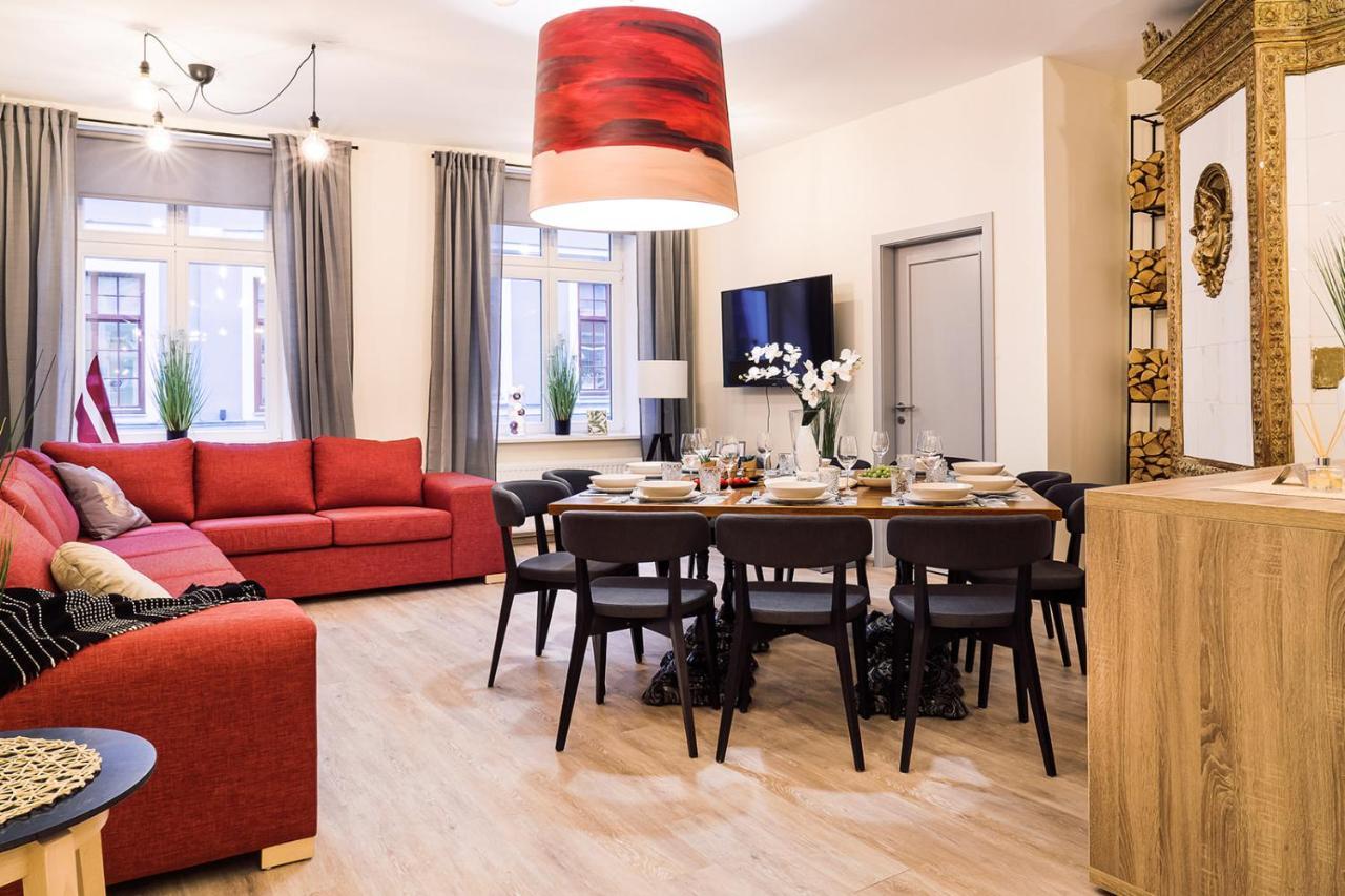 Lejlighed Morrison Apartment/15 Guests/7bedrooms/riga Old Town Riga