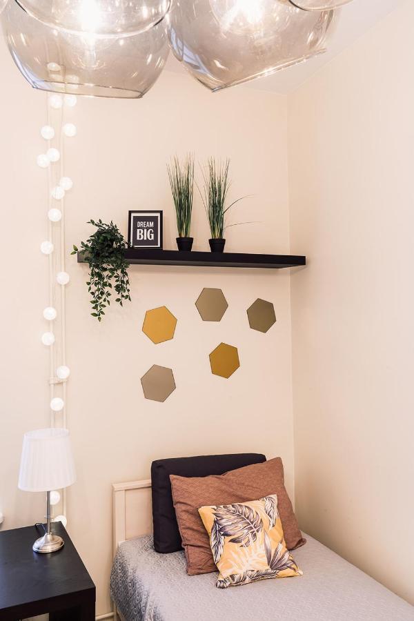 Morrison Apartment/15 Guests/7bedrooms/riga Old Town Appartement Riga