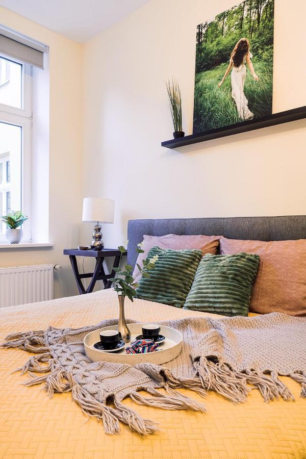 Morrison Apartment/15 Guests/7bedrooms/riga Old Town Appartement